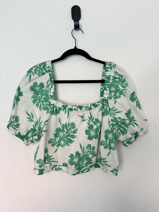 American Eagle Outfitters Tops - American Eagle Square-Neck Puff Sleeve Crop Top in White and Green Size Large